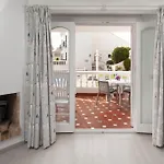 Bright Spacious 1 Bed *