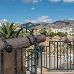 Bright Spacious 1 Bed Апартаменти Нерха