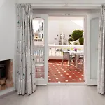 Bright Spacious 1 Bed Nerja