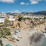 Апартаменти Bright Spacious 1 Bed *