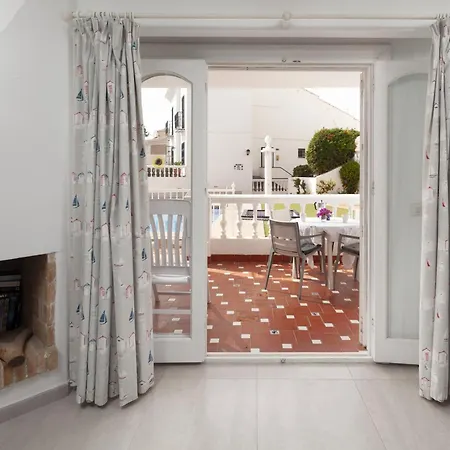 Bright Spacious 1 Bed *