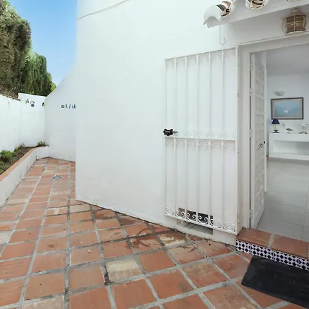 Bright Spacious 1 Bed Апартаменты