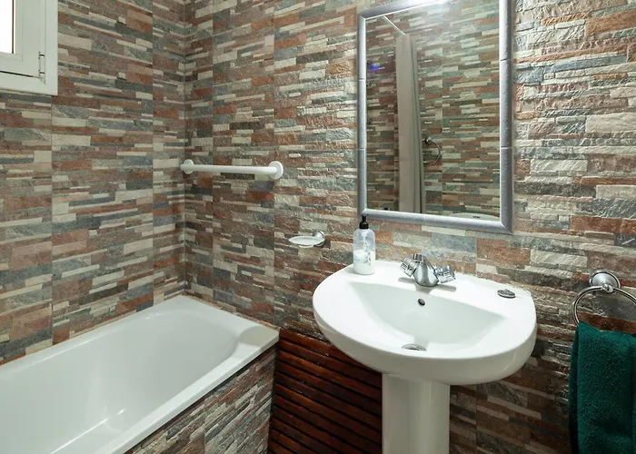 Bright Spacious 1 Bed *